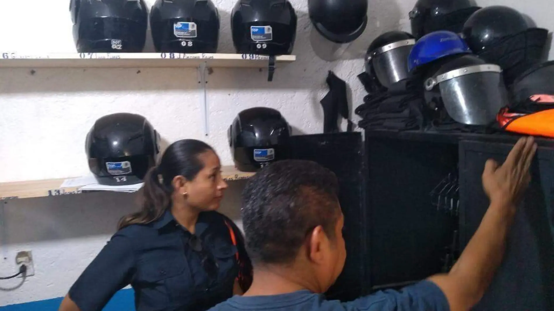 Policías en Atlatlahucan supervisión